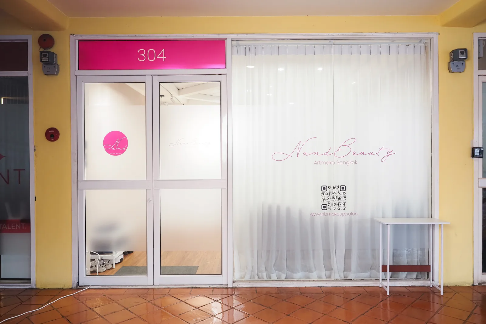 バンコク・アソーク N&Beauty の入口(Prasarnmit Plaza 3階)
