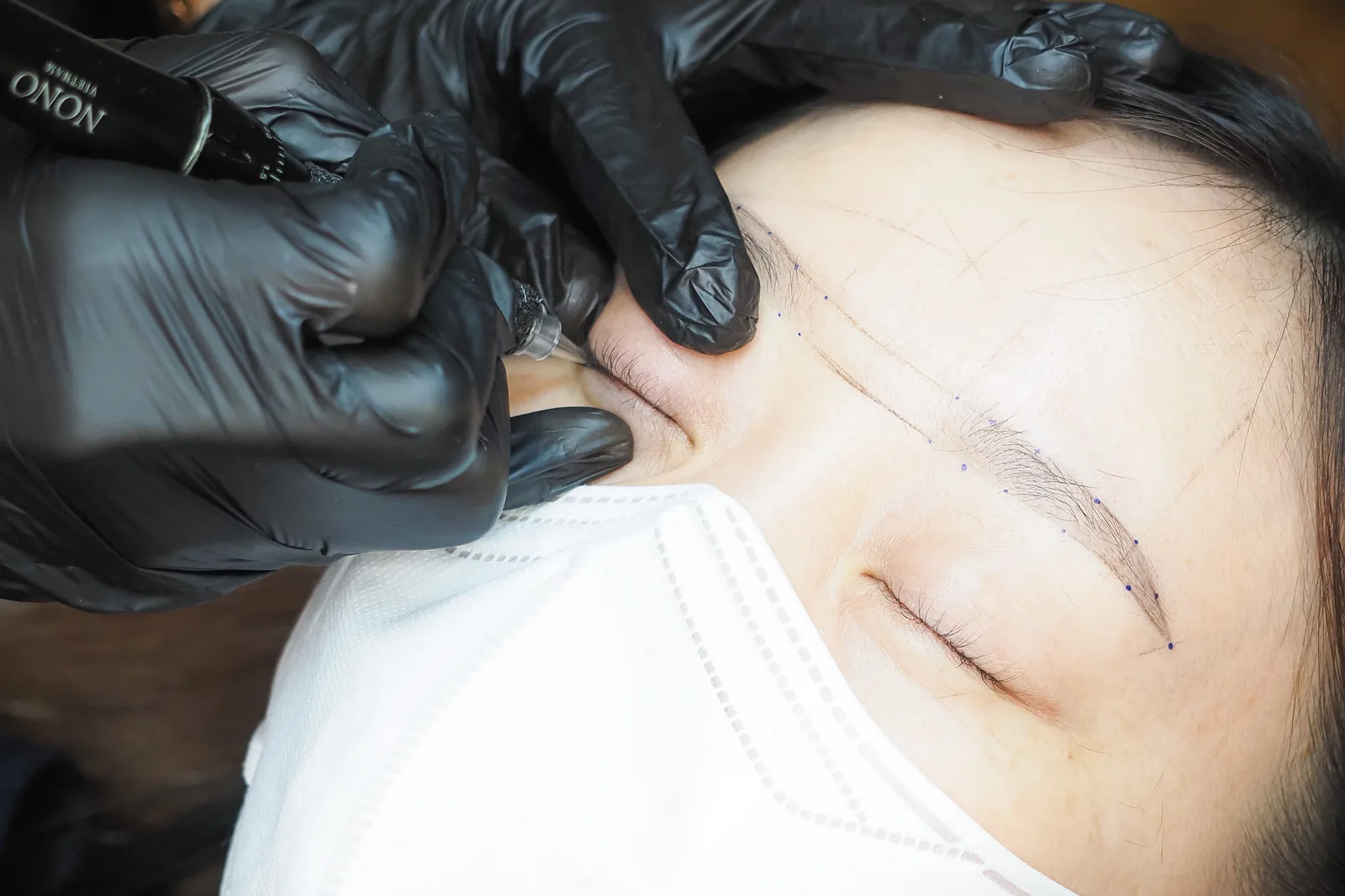 ผลงานสักคิ้วธรรมชาติ สไตล์ญี่ปุ่น-เกาหลี โดย N&Beauty